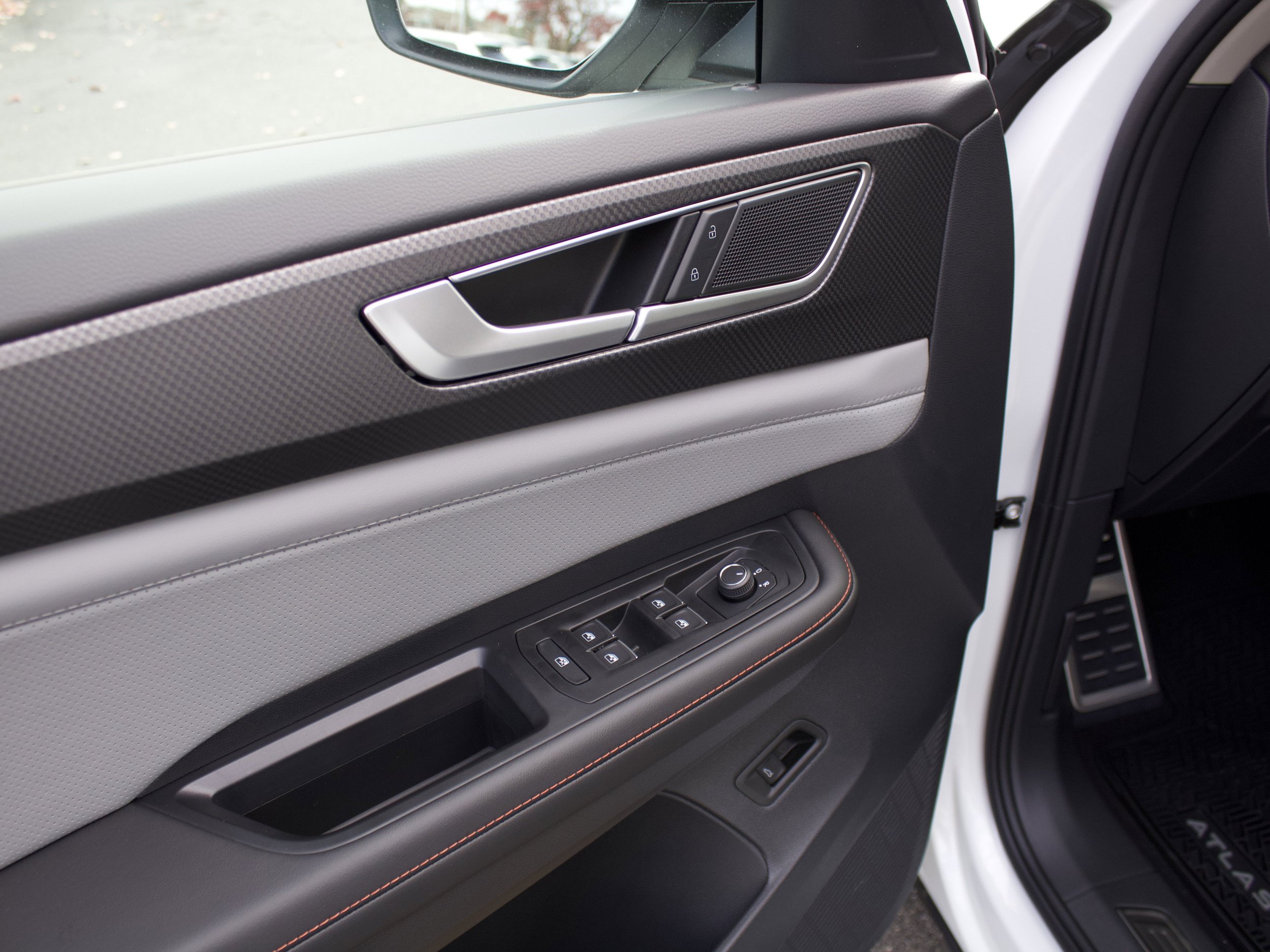 New 2026 Volkswagen Atlas Peak Edition AWD/4WD image 9