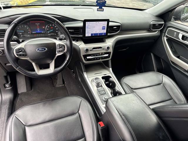 Certified 2023 Ford Explorer XLT w/ Equipment Group 202A AWD/4WD image 31