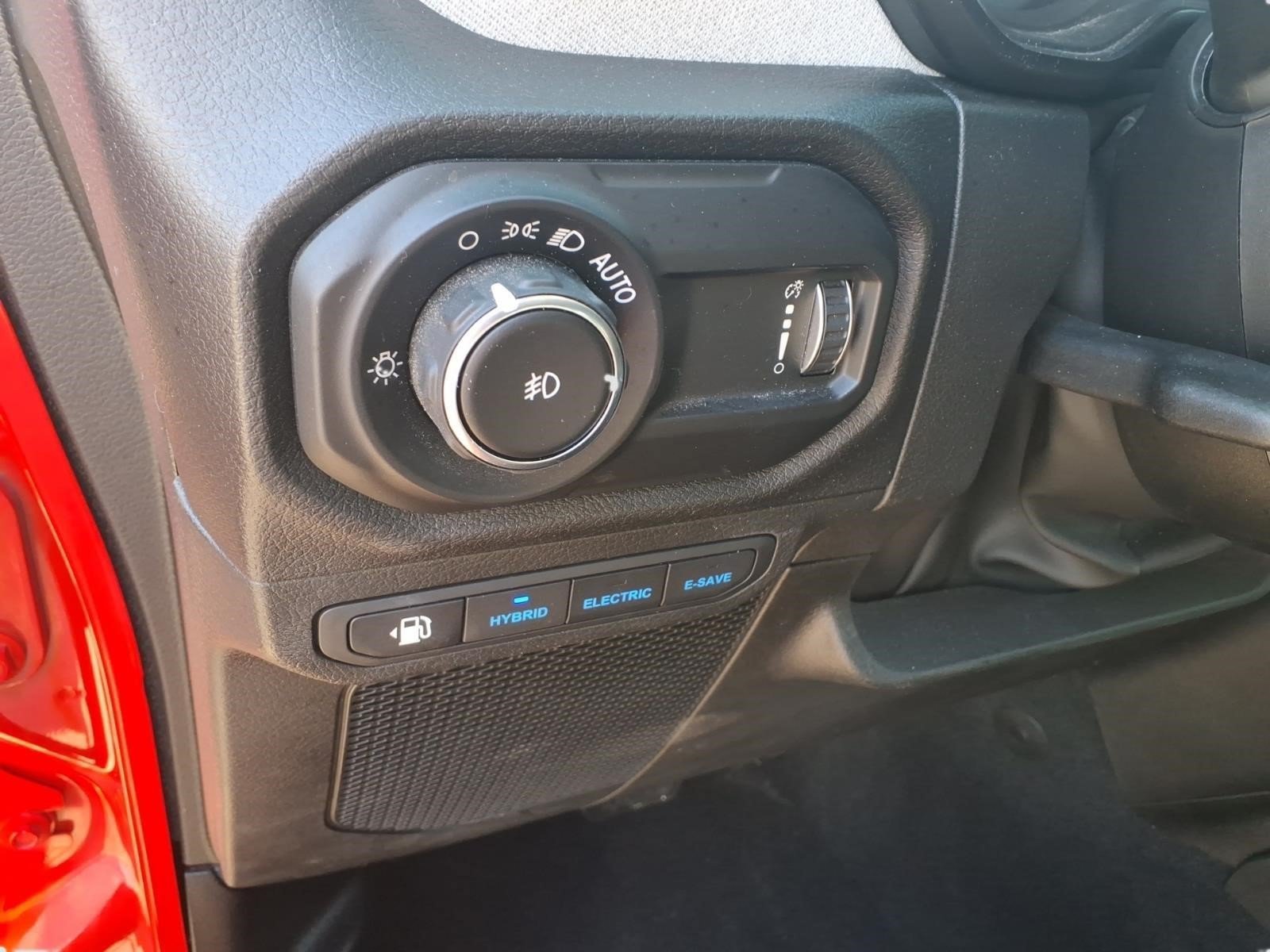 Used 2024 Jeep Wrangler Unlimited AWD/4WD image 18