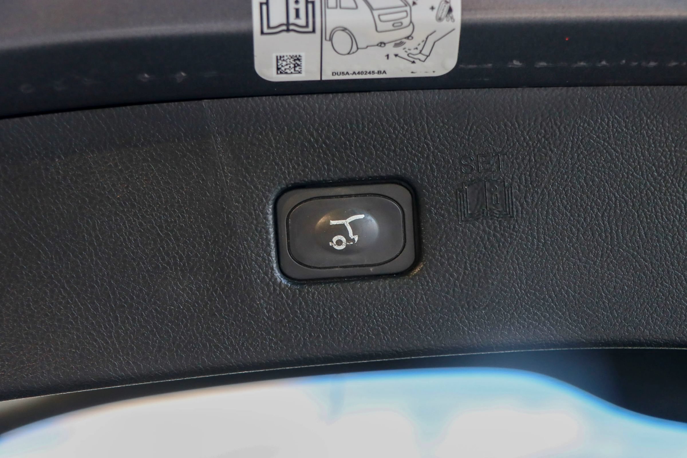 Used 2019 Ford Edge SEL w/ Equipment Group 201A FWD image 25