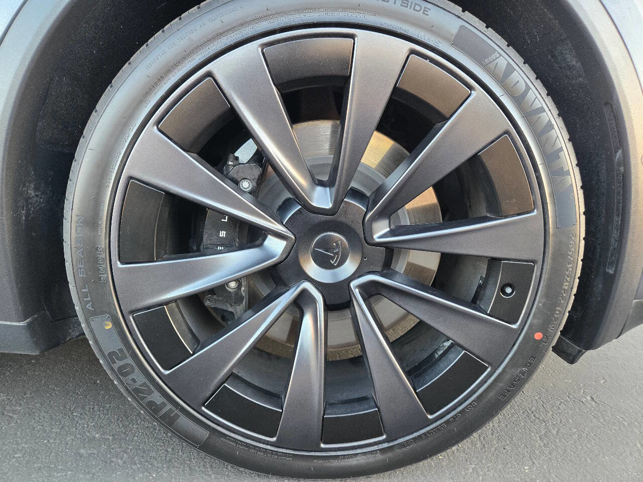 Used 2022 Tesla Model X Plaid image 18