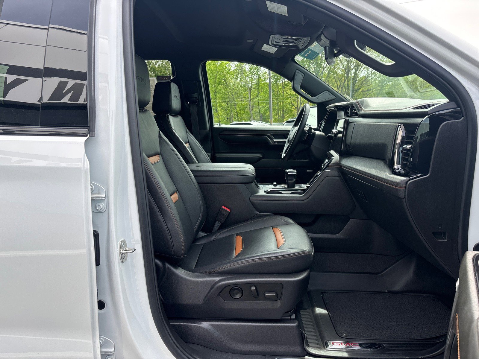 Certified 2024 GMC Sierra 1500 AT4 w/ AT4 Premium Package image 48