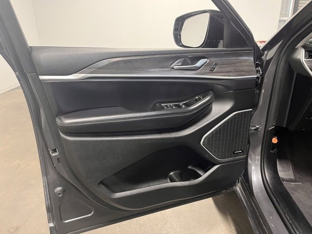 Used 2021 Jeep Grand Cherokee L Limited image 25