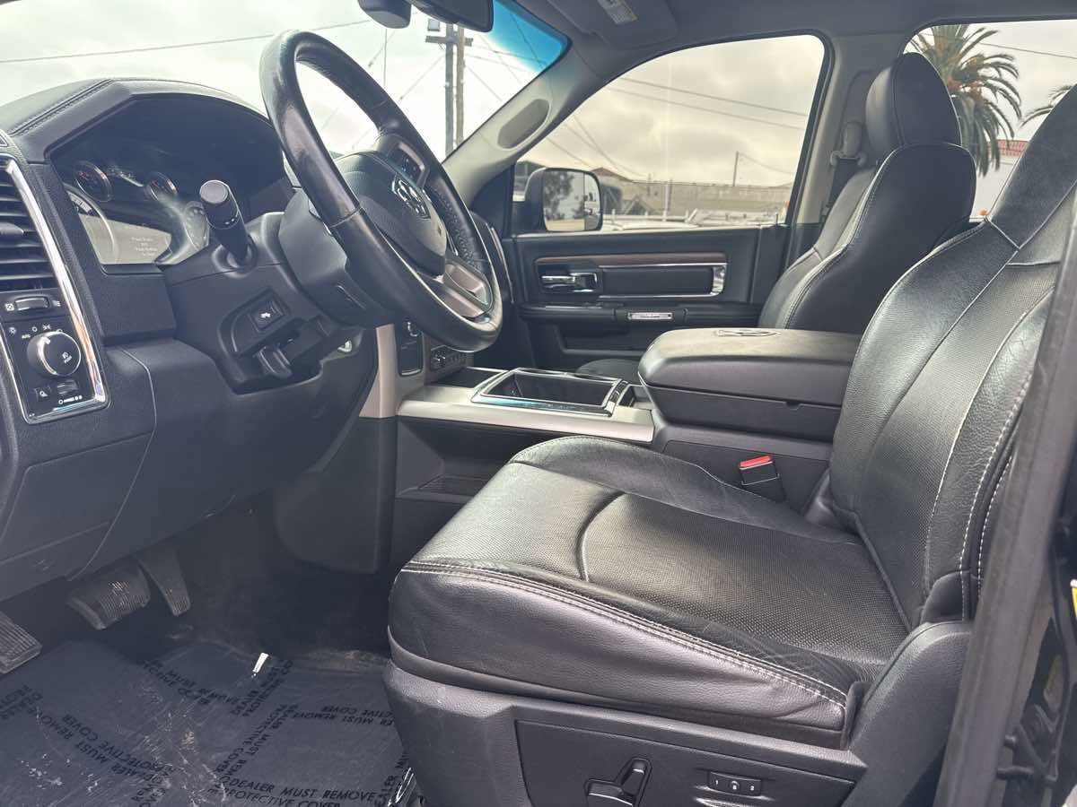 Used 2014 RAM 2500 Laramie w/ Black Appearance Group AWD/4WD image 16