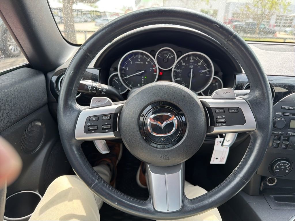 Used 2007 MAZDA MX-5 Miata Touring w/ Appearance Pkg image 11