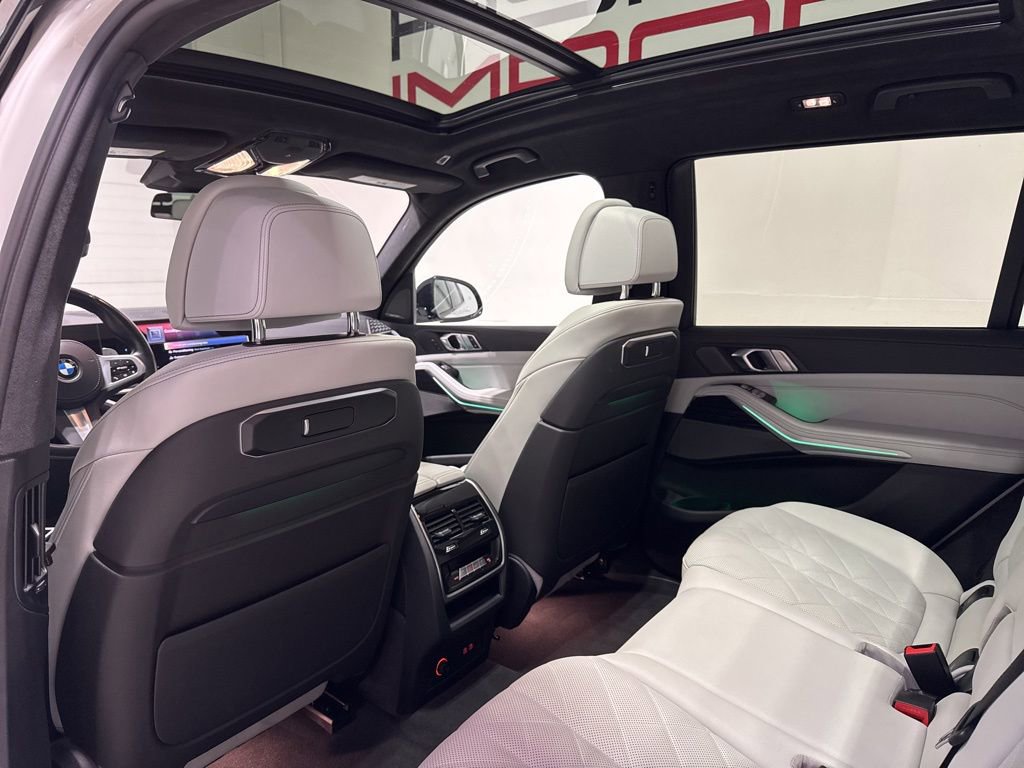 Used 2023 BMW X7 xDrive40i w/ M Sport Package image 34