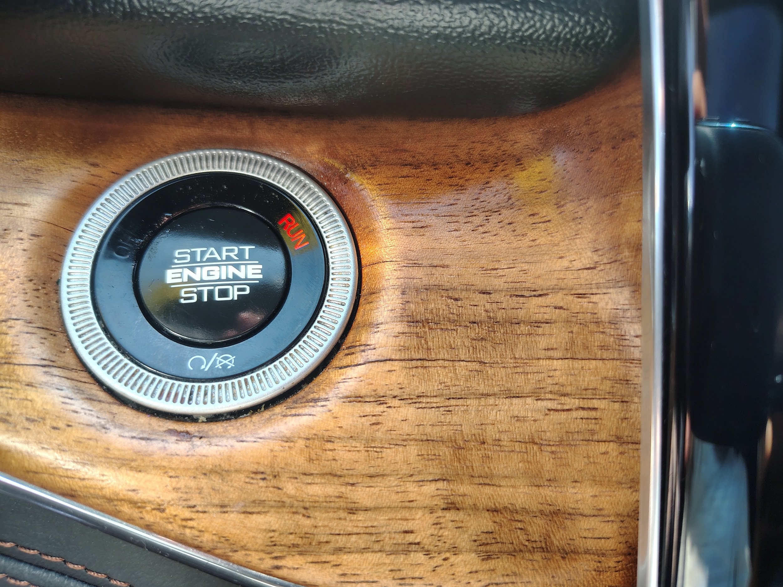 Certified 2025 Jeep Grand Cherokee L Summit AWD/4WD image 41
