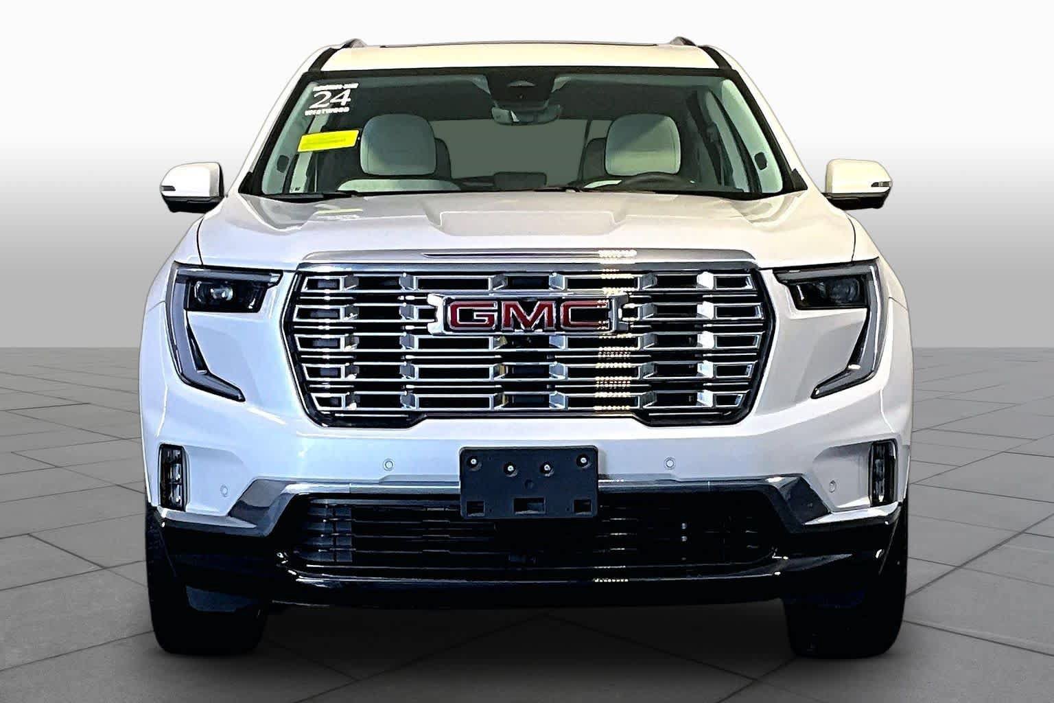 Used 2024 GMC Acadia Denali w/ Super Cruise Package AWD/4WD image 4