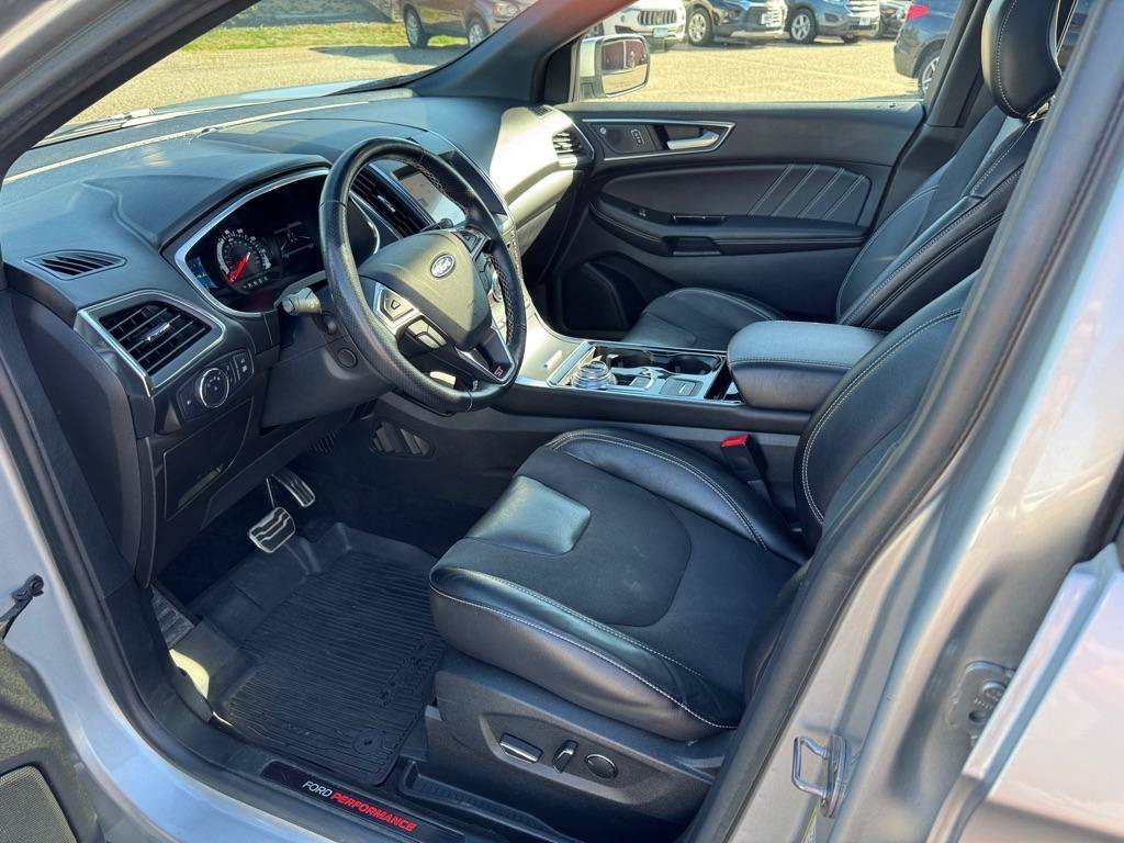 Used 2019 Ford Edge ST w/ Convenience Package AWD/4WD image 14