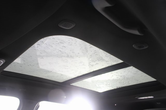 New 2025 Jeep Grand Cherokee L Limited w/ Trailer Tow Package image 9