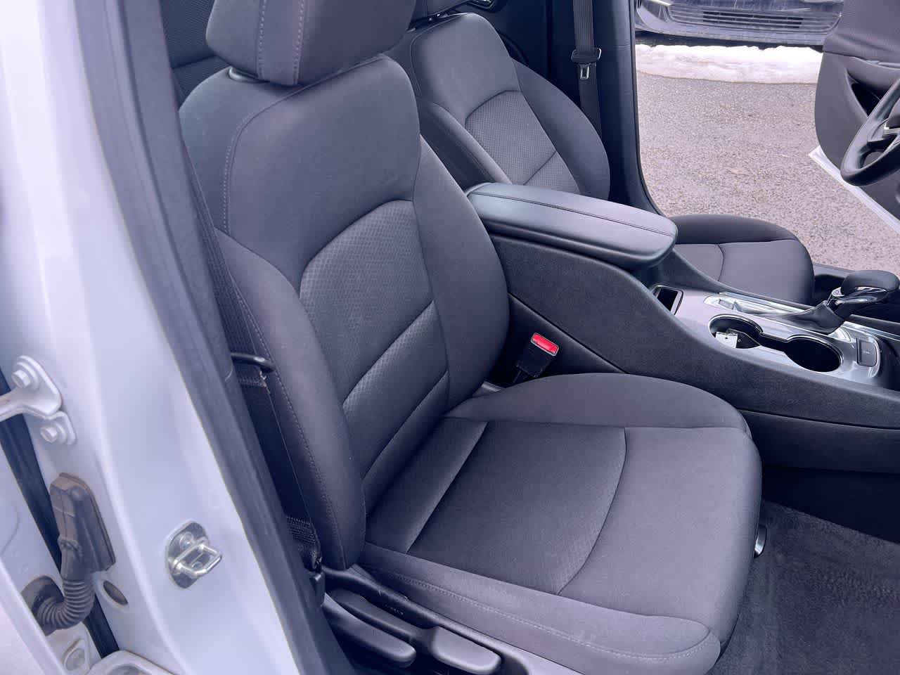 Used 2023 Chevrolet Malibu LT FWD image 28