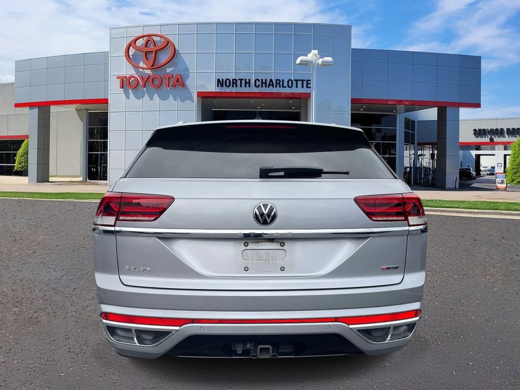 Used 2022 Volkswagen Atlas Cross Sport SEL R-Line AWD/4WD image 5