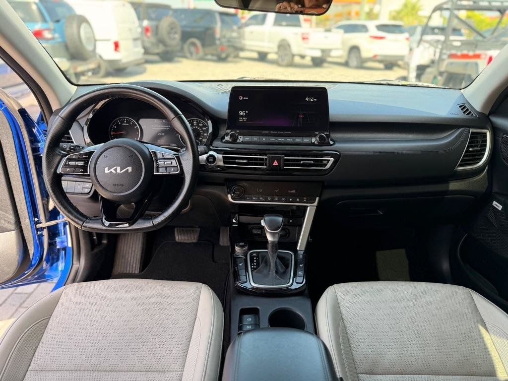 Used 2022 Kia Seltos SX AWD/4WD image 14