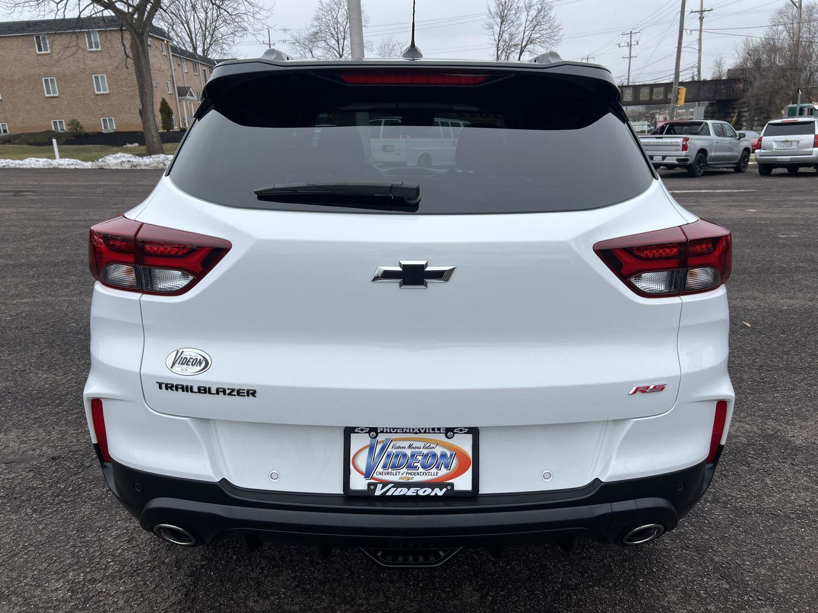 Used 2022 Chevrolet TrailBlazer RS w/ Technology Package FWD image 6