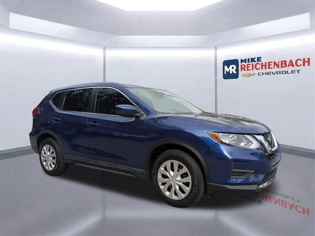Used 2020 Nissan Rogue S image 2
