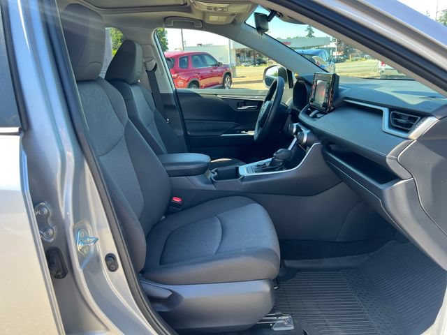 Used 2022 Toyota RAV4 XLE w/ Convenience Package AWD/4WD image 9