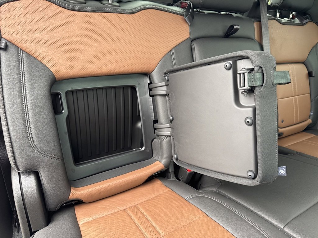 Used 2024 Chevrolet Silverado 2500 High Country w/ High Country Premium Package image 20