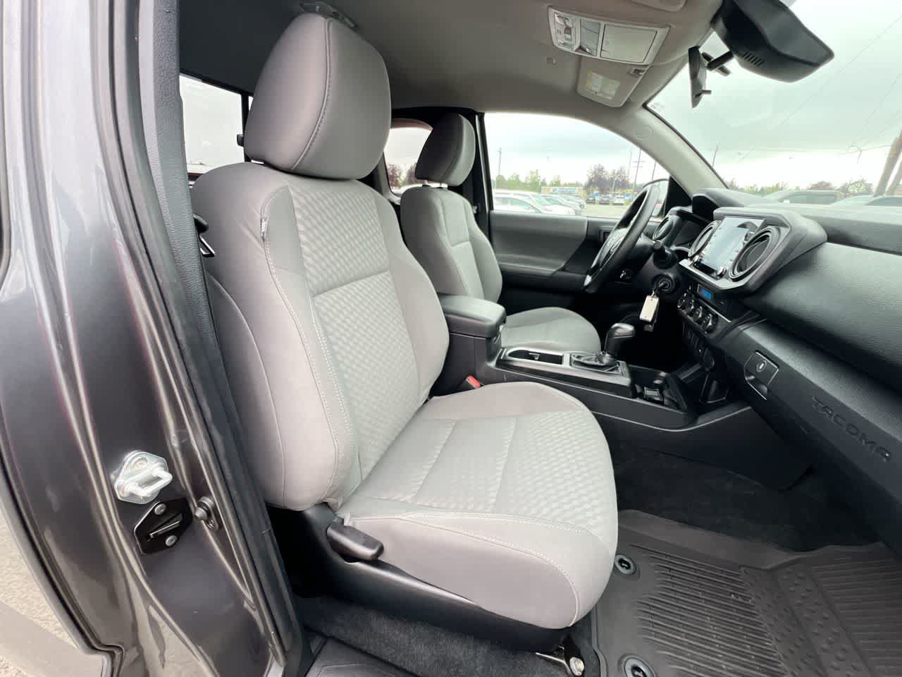 Used 2022 Toyota Tacoma SR w/ SX Package AWD/4WD image 28