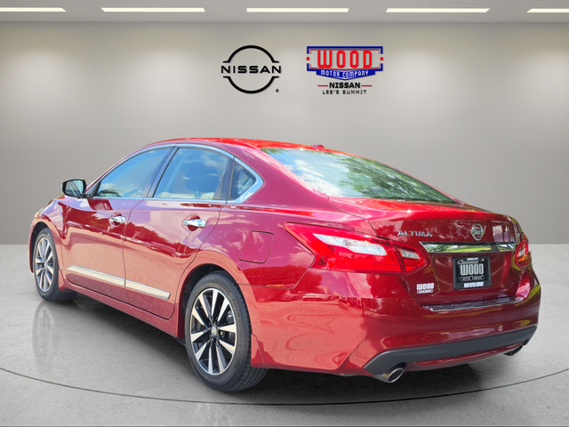 Used 2017 Nissan Altima 2.5 SV w/ Convenience Package FWD image 4
