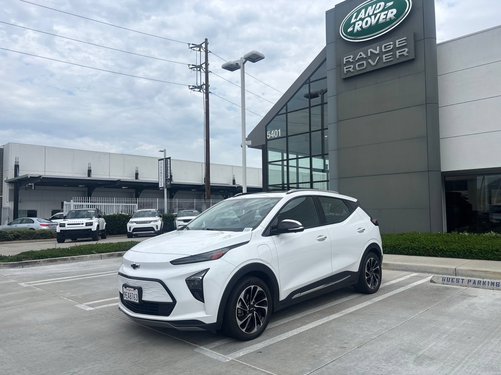 Used 2022 Chevrolet Bolt EUV Premier w/ Sun & Sound Package FWD video 1