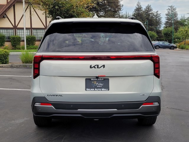 New 2026 Kia Carnival SX w/ SX Dark Edition Package FWD image 5