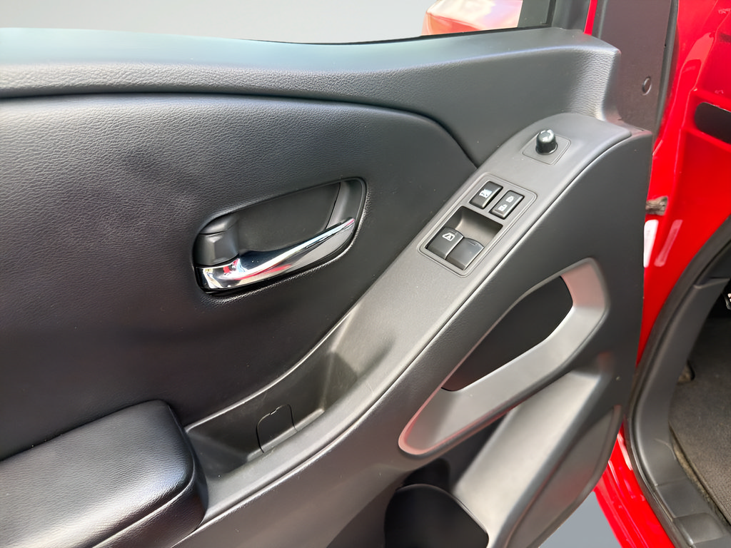 Certified 2025 Nissan Frontier SV RWD image 15