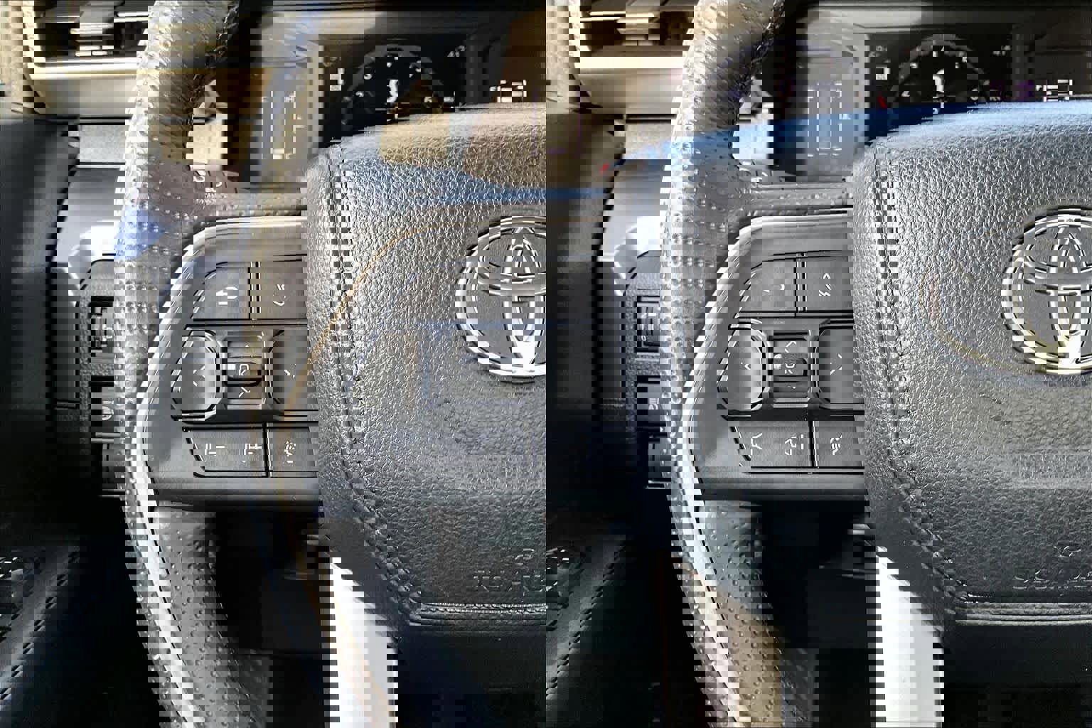 Used 2025 Toyota 4Runner SR5 image 22