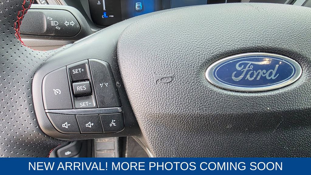 Used 2025 Ford Escape ST-Line image 16