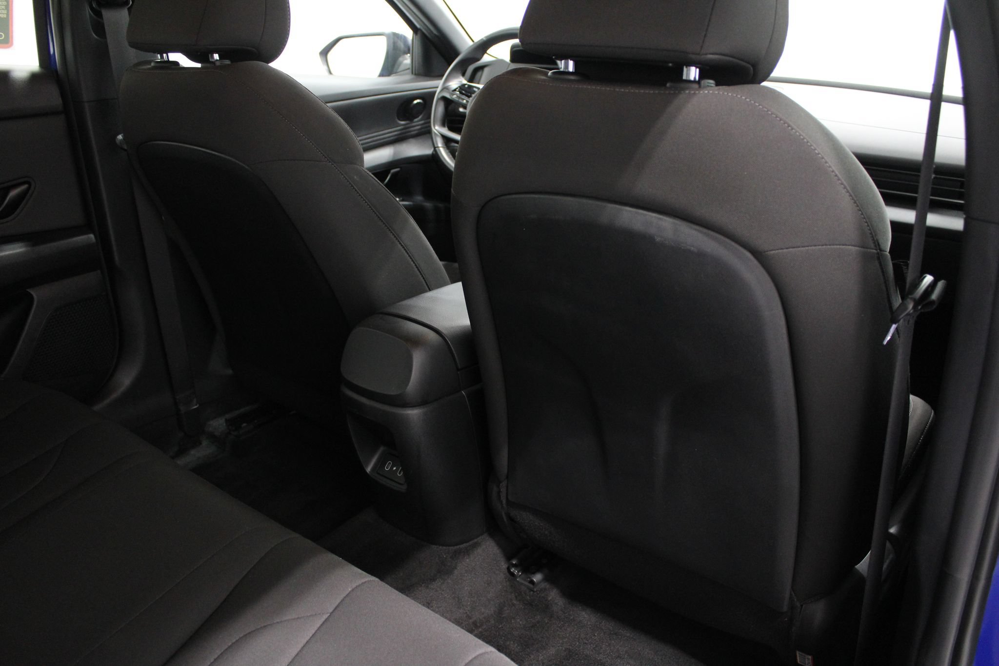 Used 2025 Hyundai Elantra Sport FWD image 21