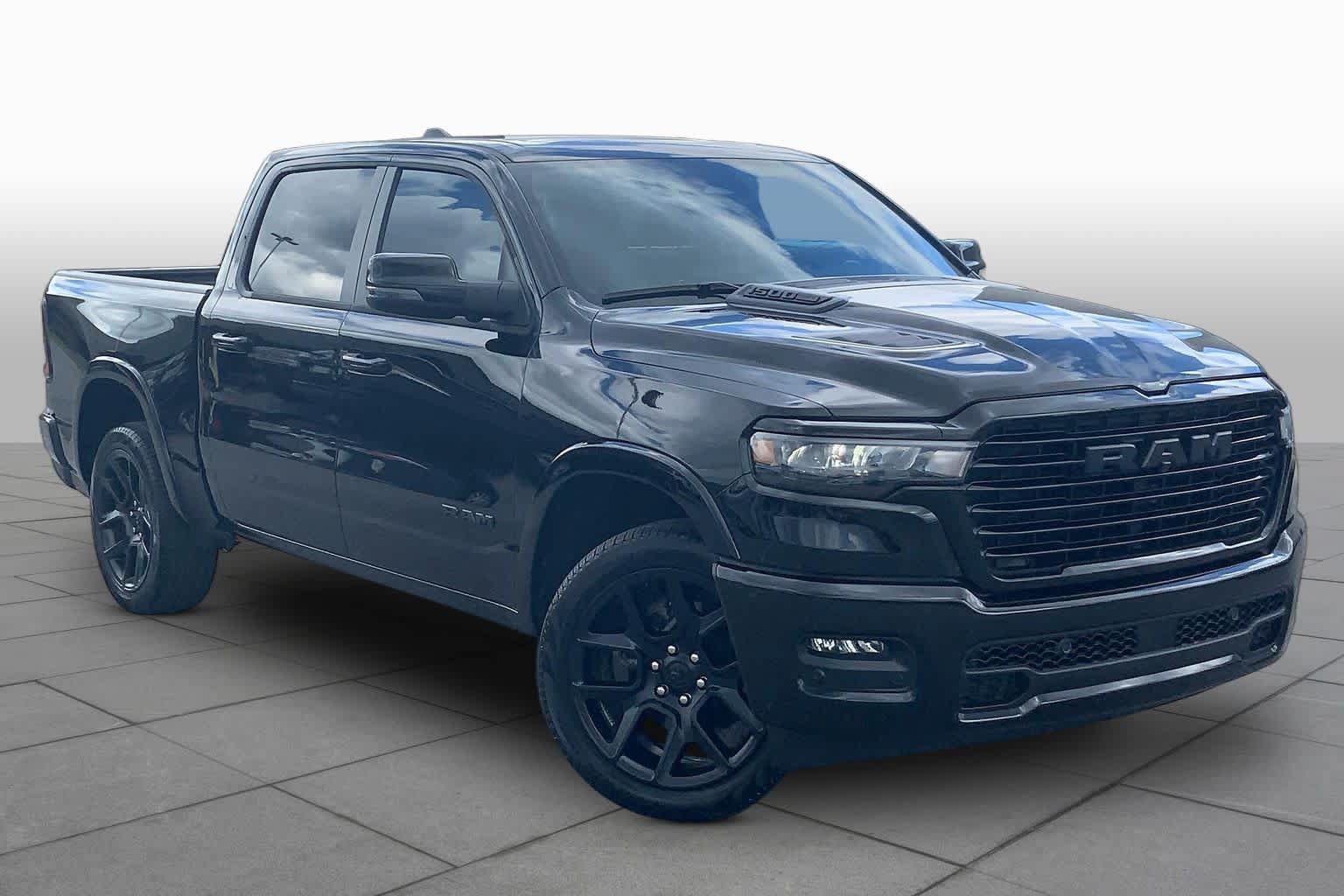Used 2025 RAM 1500 Laramie w/ Night Edition AWD/4WD image 3
