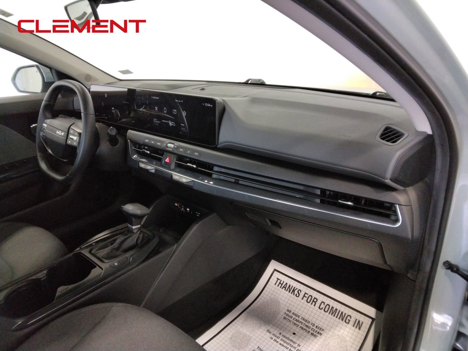 Used 2025 Kia K4 EX image 41