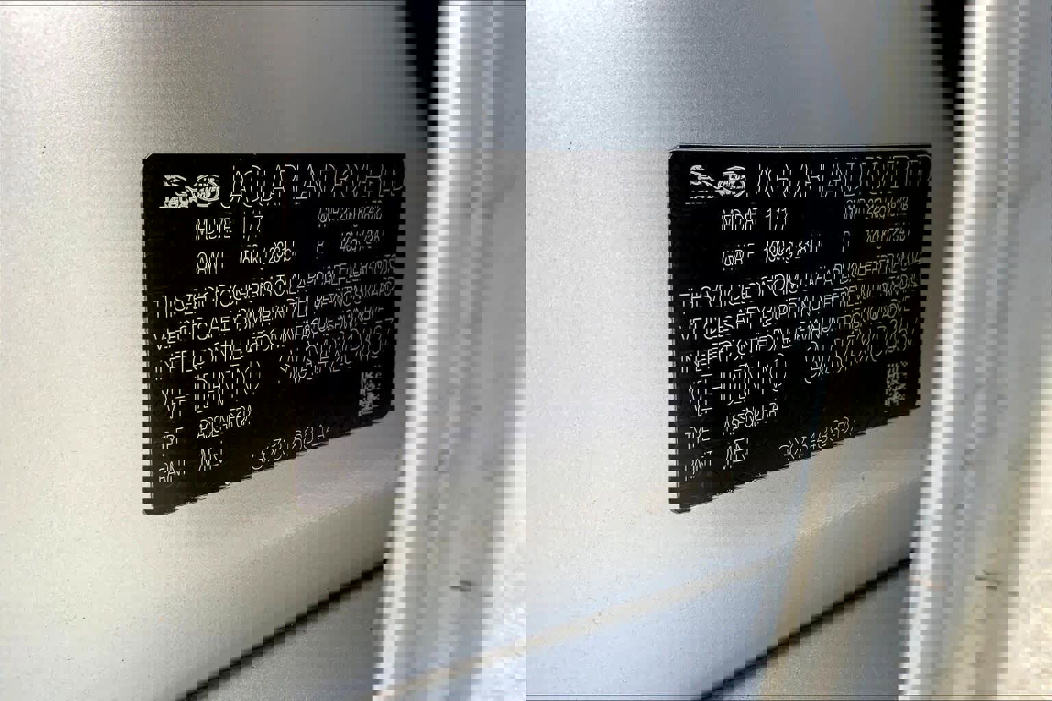 Used 2018 Jaguar XE Premium image 35