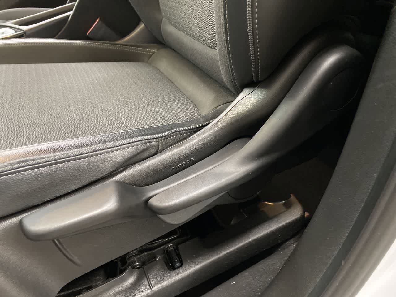 Used 2020 Buick Encore GX Preferred AWD/4WD image 16