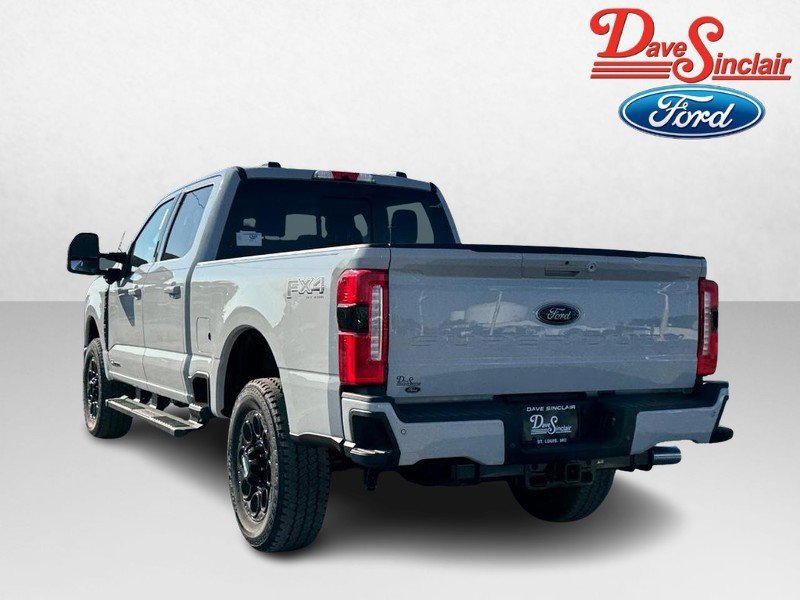 New 2026 Ford F250 Lariat w/ Black Appearance Package image 9