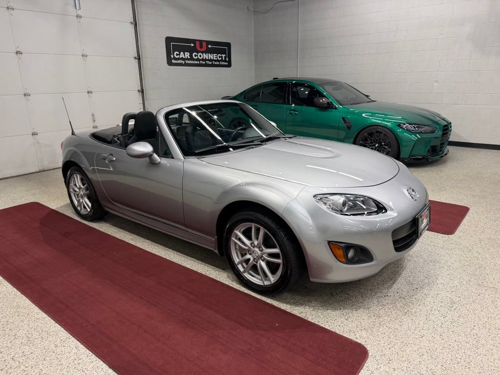 Used 2011 MAZDA MX-5 Miata Sport RWD image 12