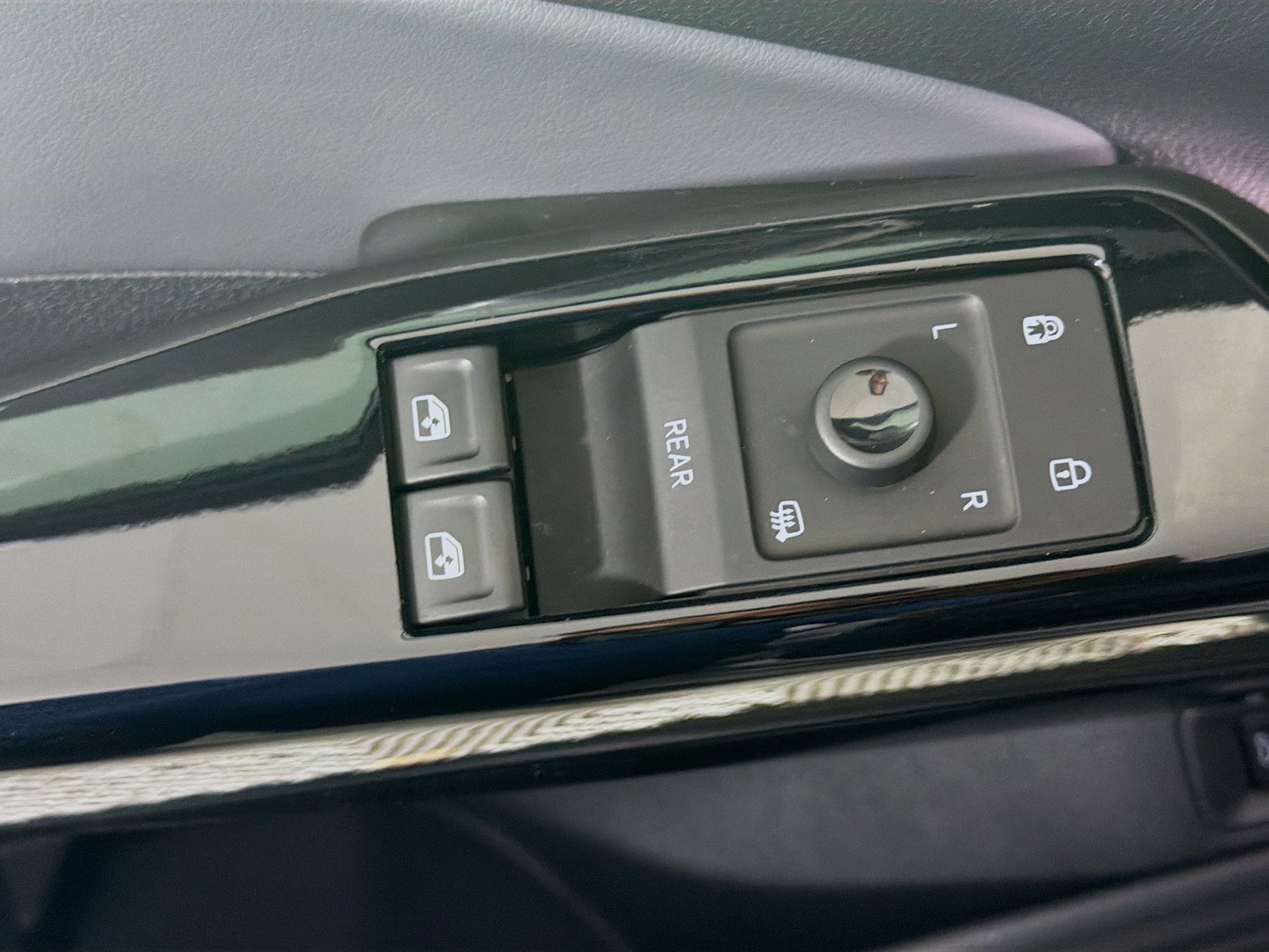 Used 2023 Volkswagen ID.4 Pro S RWD image 15