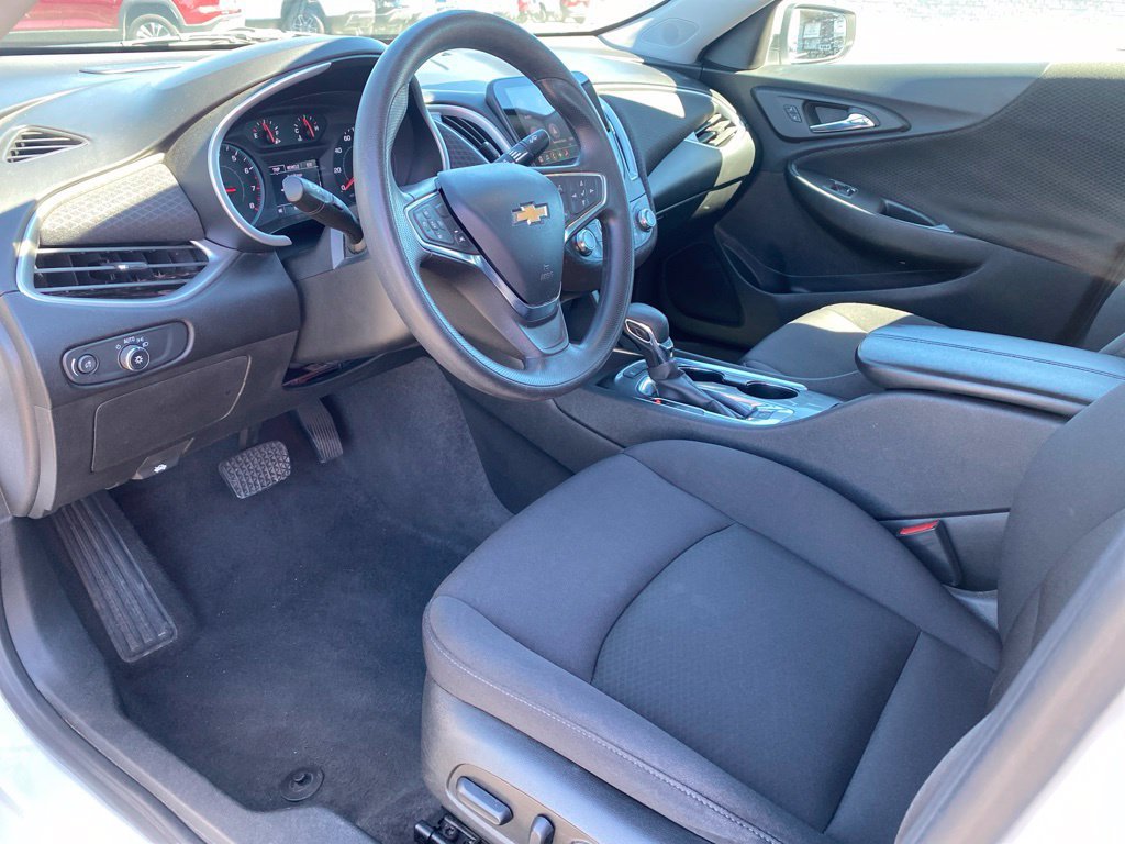 Used 2024 Chevrolet Malibu LT FWD image 23