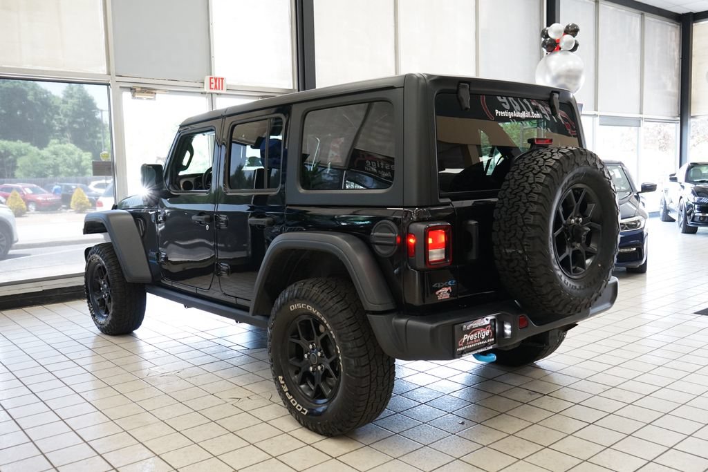 Used 2024 Jeep Wrangler Unlimited AWD/4WD image 4