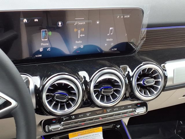 New 2026 Mercedes-Benz GLB 250 4MATIC image 5