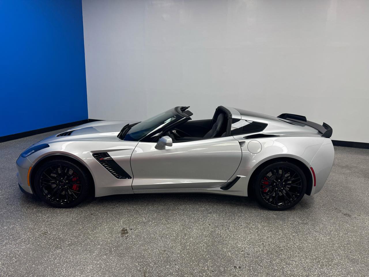 Used 2016 Chevrolet Corvette Z06 w/ 2LZ Preferred Equipment Group image 5