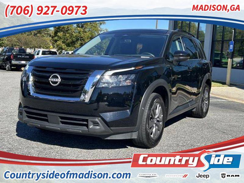 Used 2025 Nissan Pathfinder SV image 1