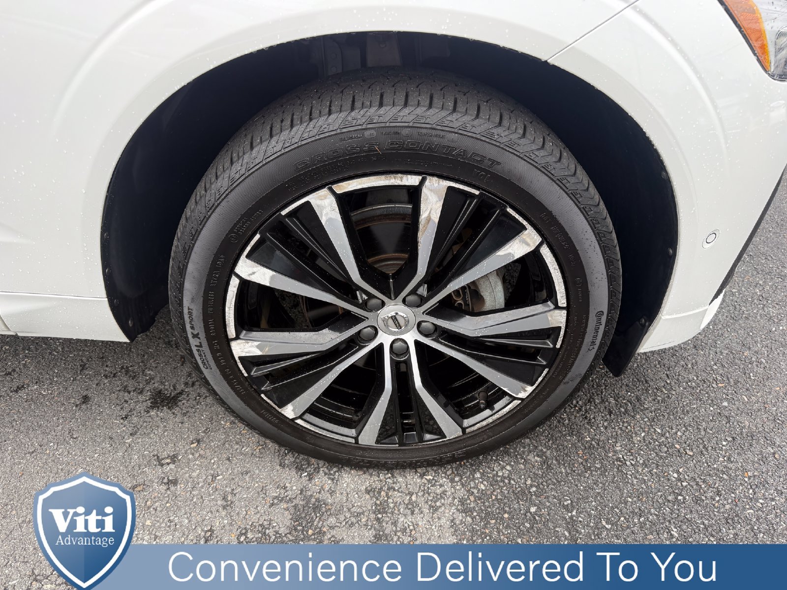 Used 2024 Volvo XC60 B5 Plus w/ Protection Package Premier AWD/4WD image 14