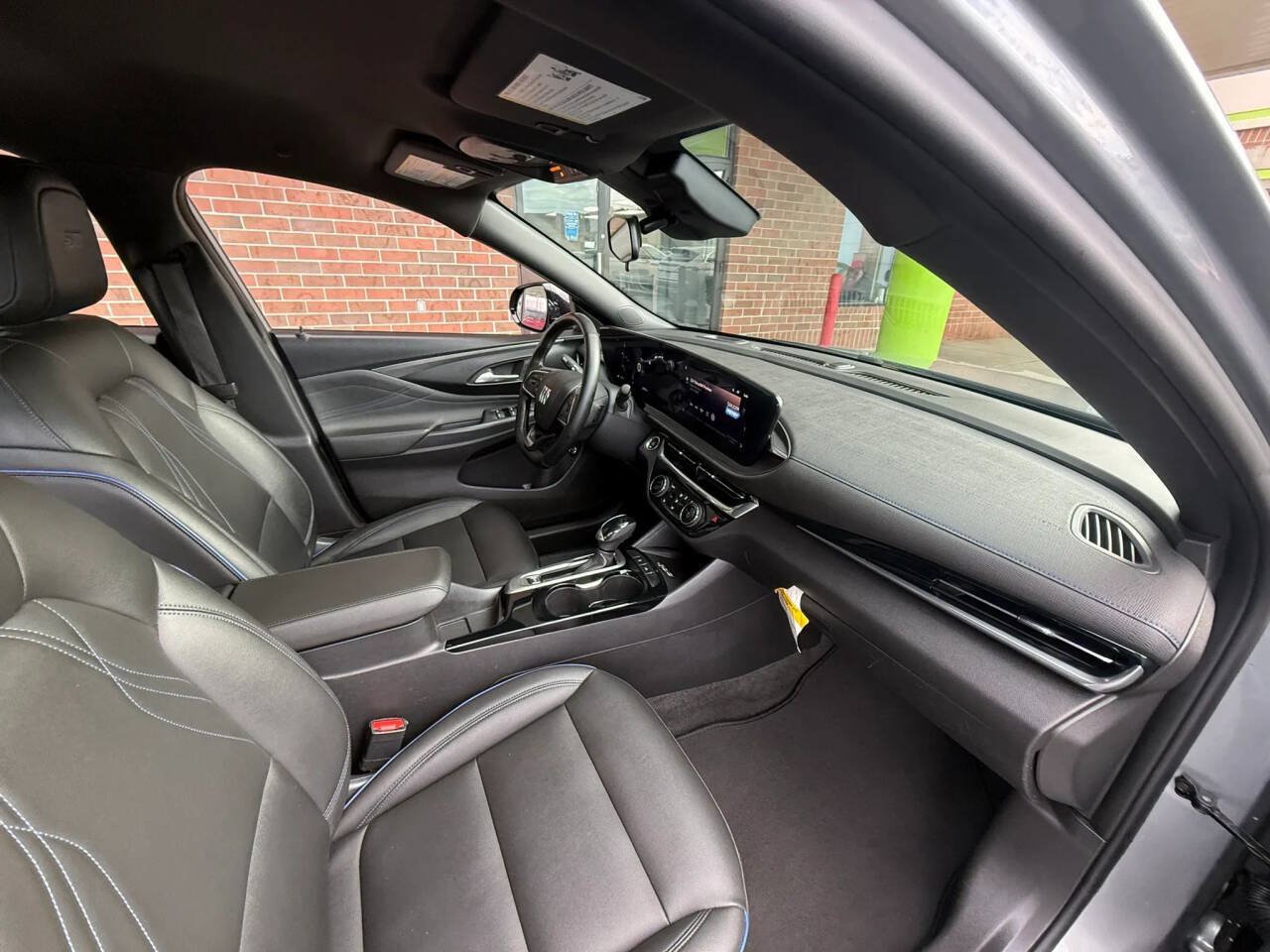 Used 2024 Buick Envista Sport Touring w/ Convenience I Package FWD image 27