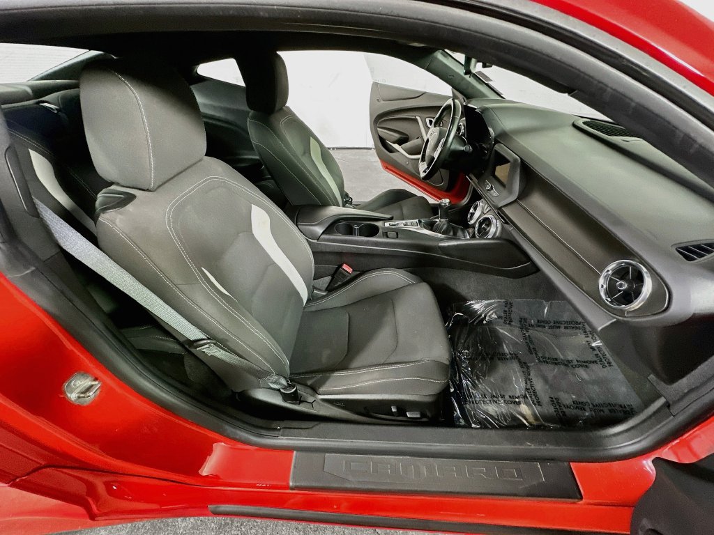 Used 2019 Chevrolet Camaro LT RWD image 12