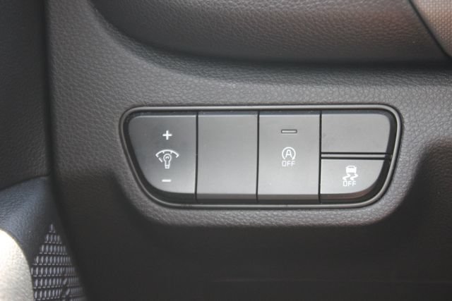 Used 2025 Kia Seltos LX AWD/4WD image 17