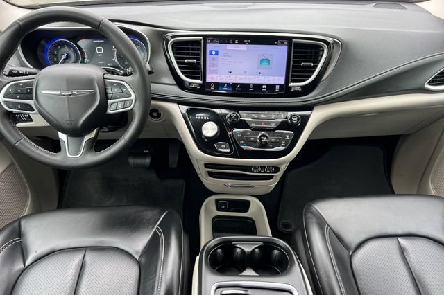 Used 2023 Chrysler Pacifica Touring-L AWD/4WD image 14