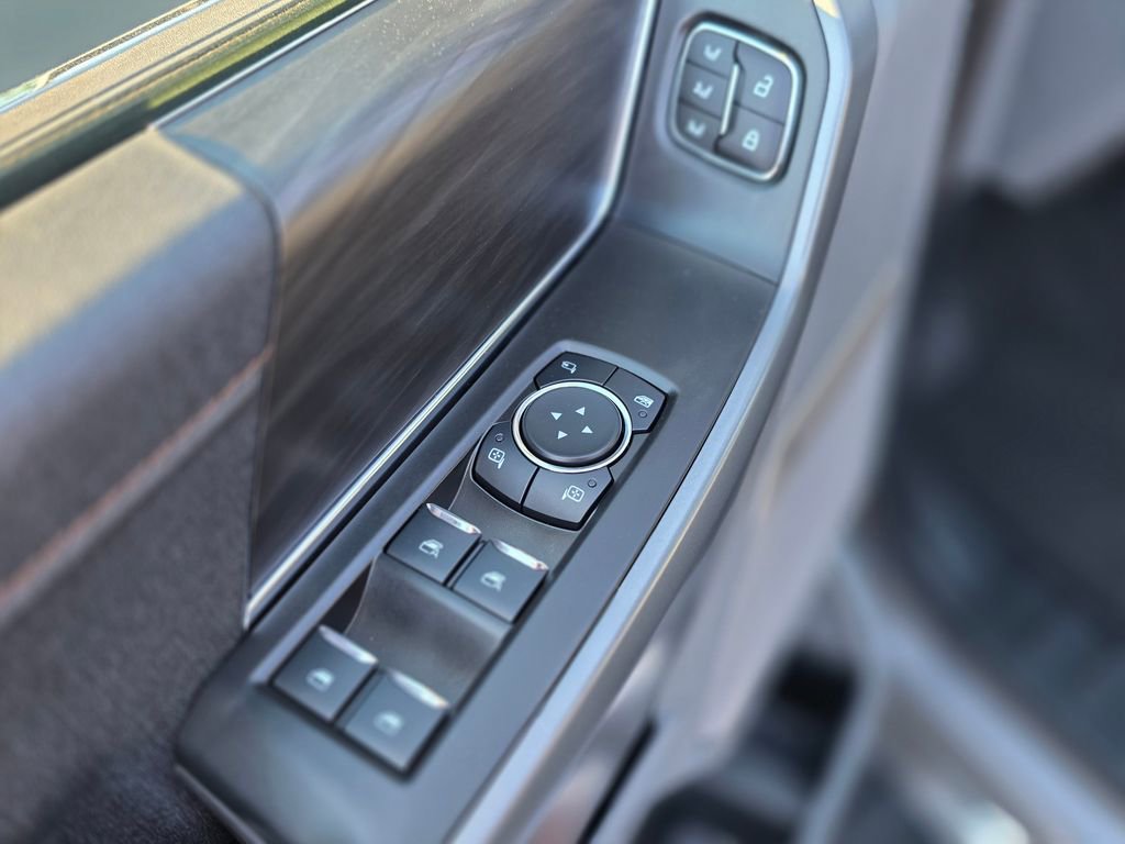 Used 2025 Ford F150 Lariat w/ Equipment Group 501A Mid image 19