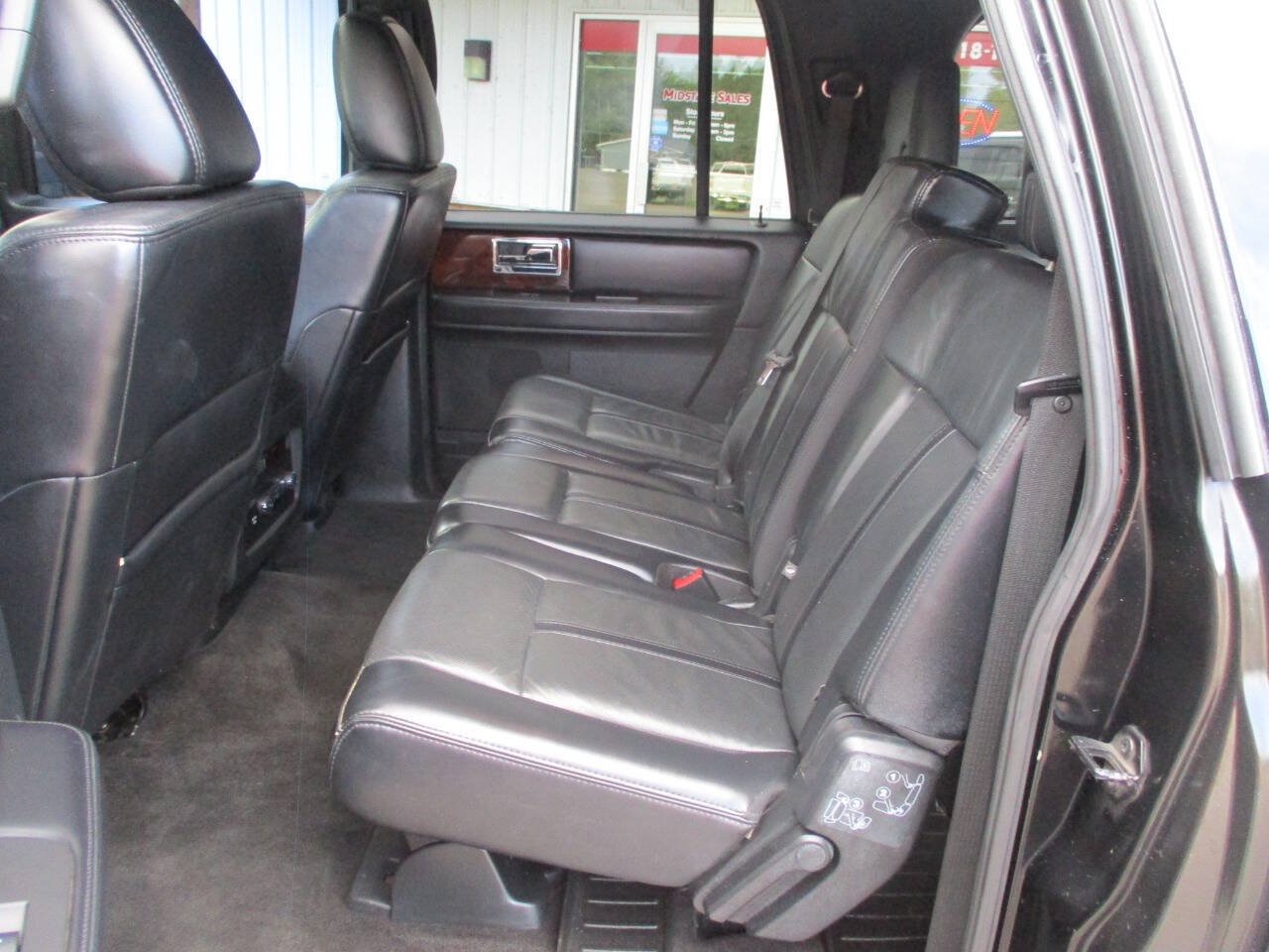 Used 2017 Lincoln Navigator L Select AWD/4WD image 22