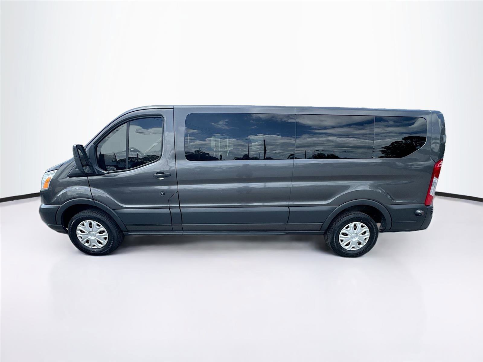 Used 2017 Ford Transit 350 XLT RWD image 25