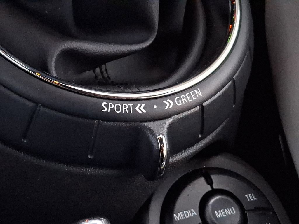 Used 2017 MINI Cooper S image 18